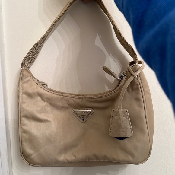 Prada purse 2000 edition - Picture 1 of 4